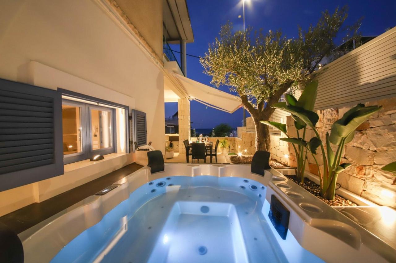 Donna Lucia - Dimore & Pool Villa *